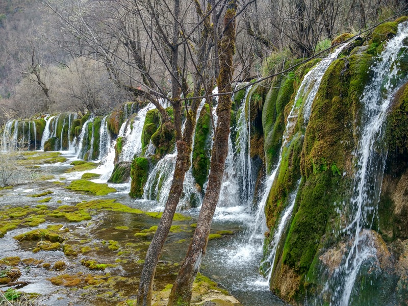 Jiuzhaigou waterfalls
