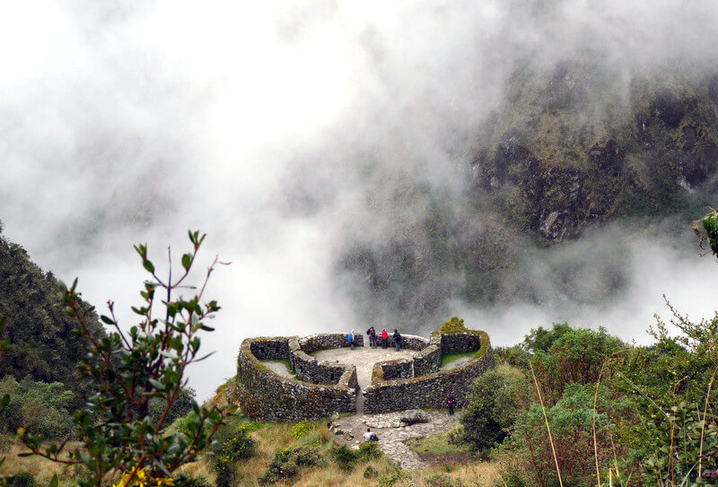 Runkurakay Ruins