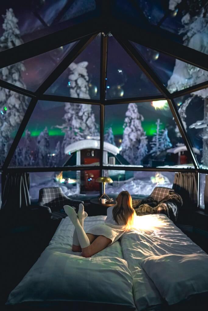 igloo hotel northern lights bed sleep RF