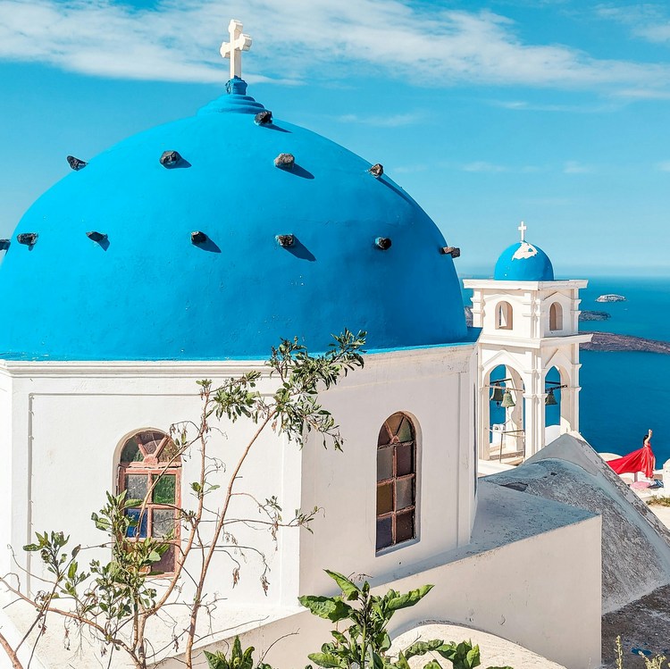 Planning a Trip to Greece: Where to Go for Your First Visit